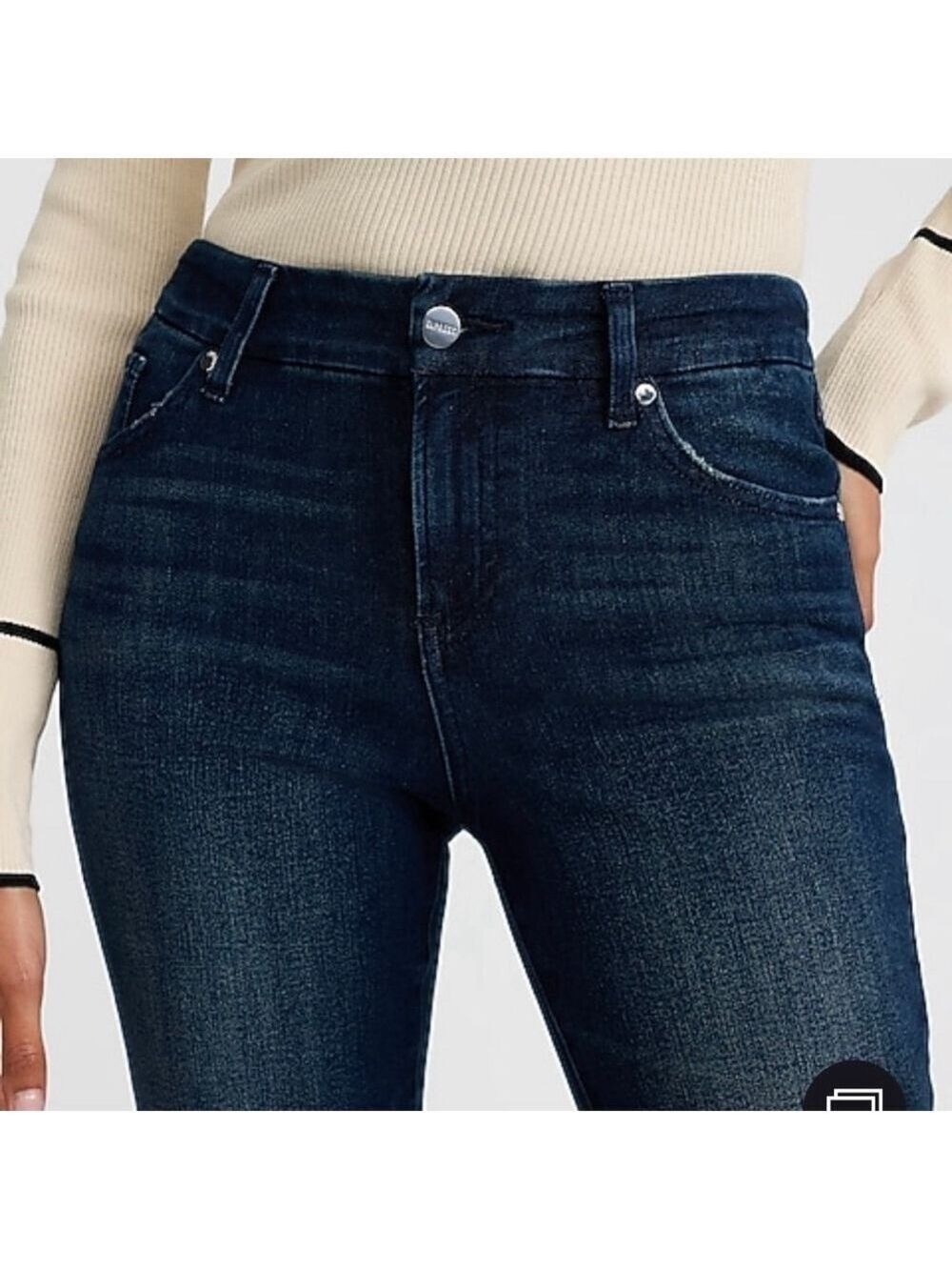 EXPRESS Mid Rise Dark Wash
Blue 70’s Flare Jeans Flex Medium Short 6/8/10 NWT - Picture 10 of 15